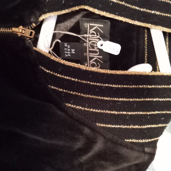 Vintage Black Jump with gold trim - Picture 5 of 15